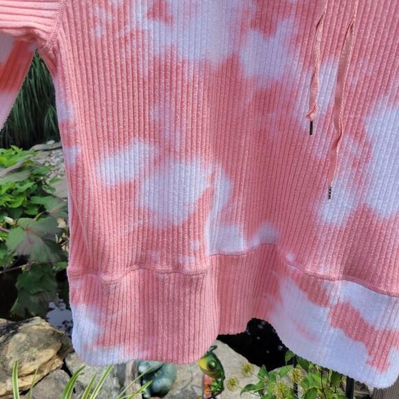 Peach and White Cowl Neck Sweater - Picture 2 of 8